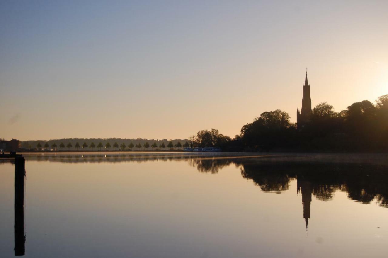 "An Der Wasserstrasse" Malchow  Exteriör bild